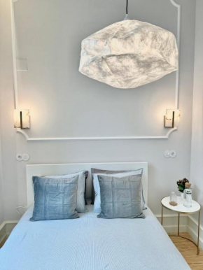 Quarto privativo com banheiro exclusivo fora do quarto